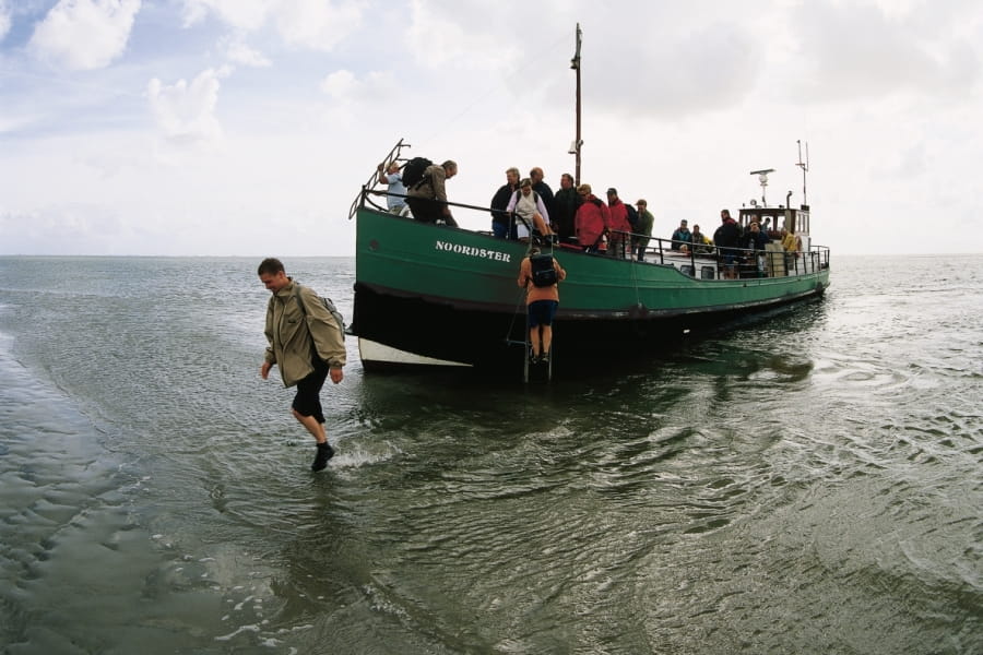 aankomst met de boot bij Rottum