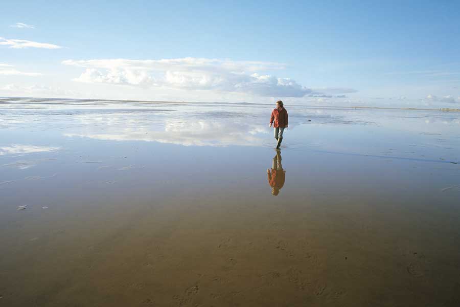 wandelaar op wad Terschelling