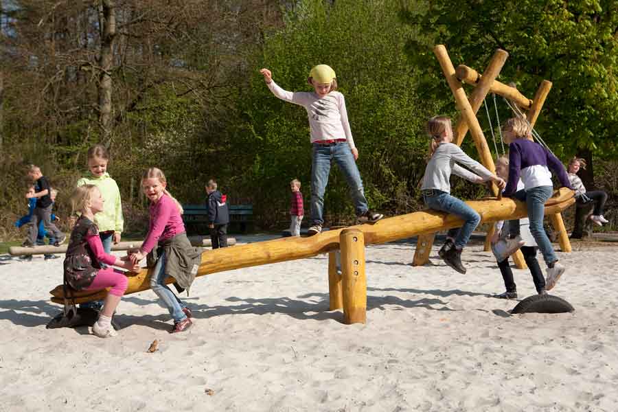 kinderen in speelbos Hondsrug