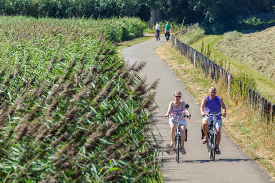 Fietsers bij Oude Maas, IJsselmonde