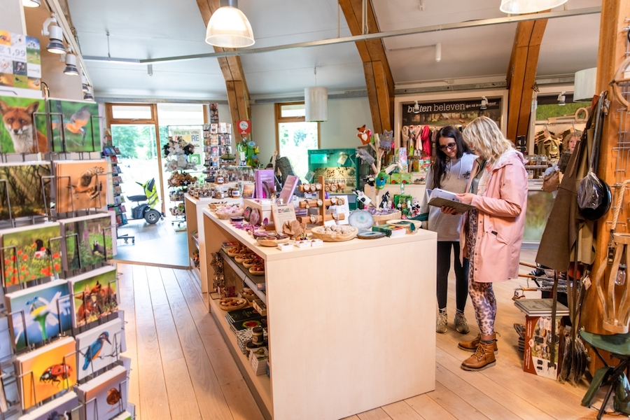 winkel in Buitencentrum Almeerderhout